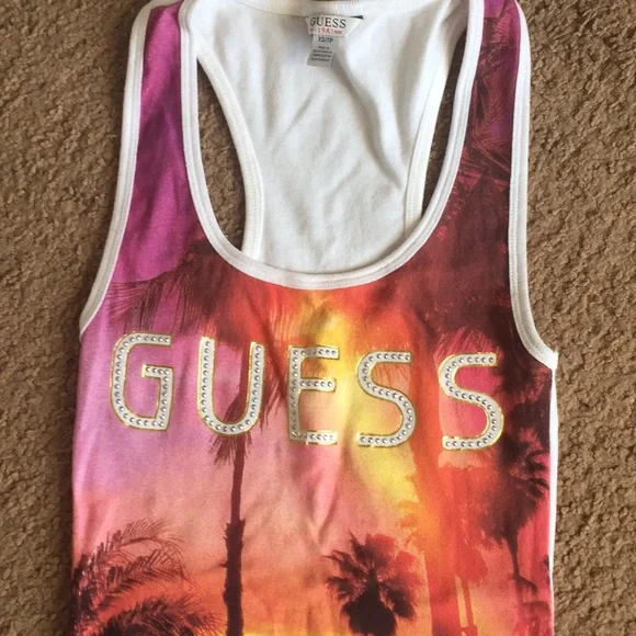 GUESS Summer Top - Picture 3 of 3
